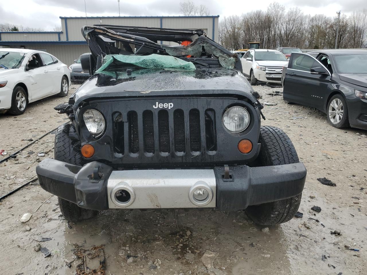 2010 Jeep Wrangler Unlimited Sahara - Image 5