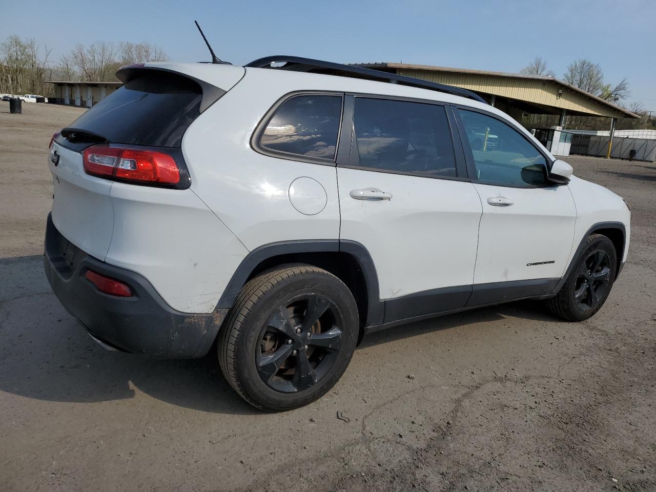 2015 Jeep Cherokee Latitude - Фото 3