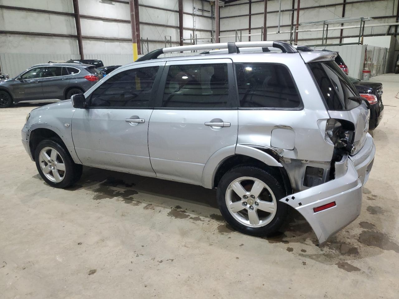 2005 Mitsubishi Outlander Limited - Фото 2