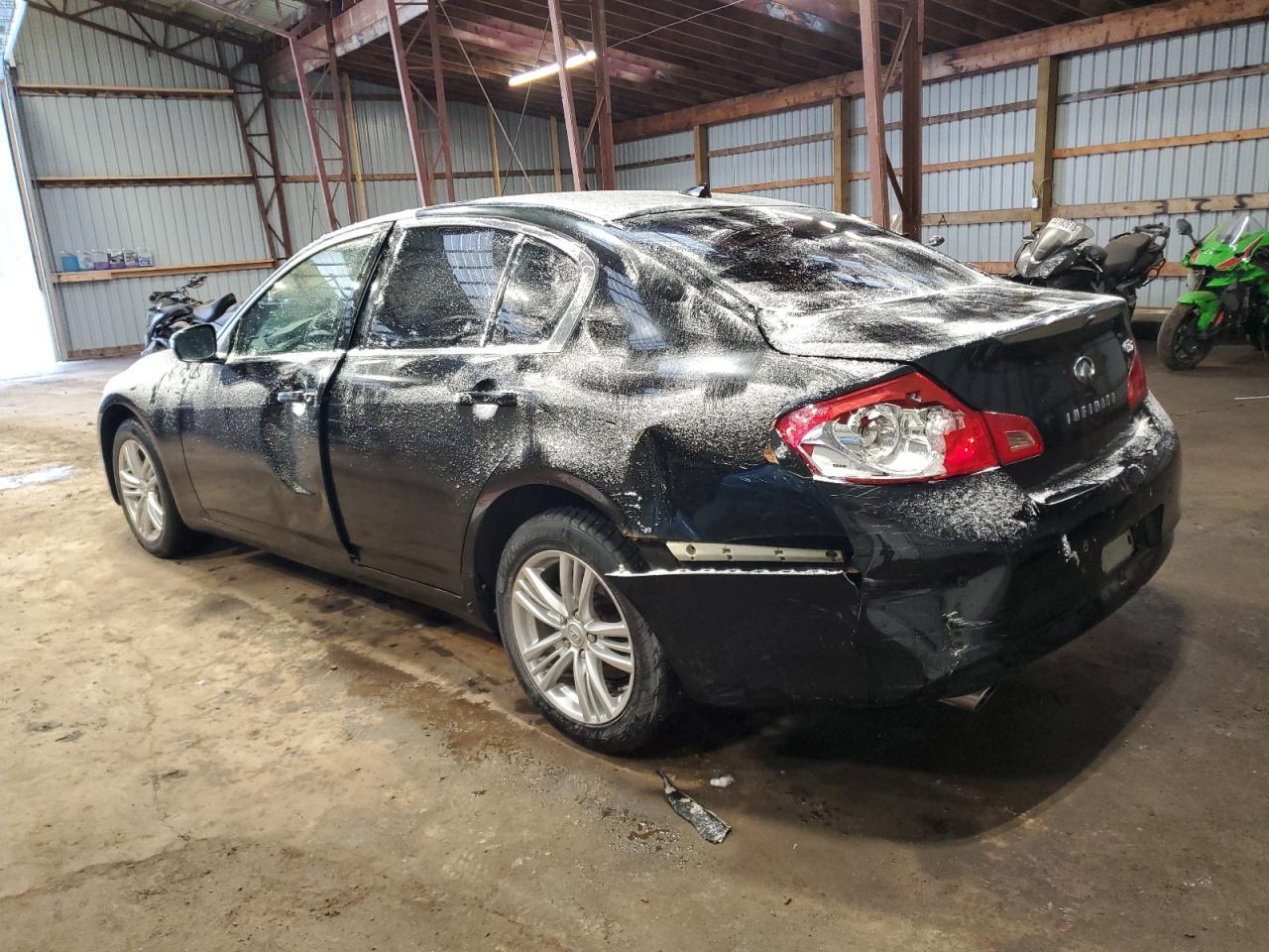 2010 Infiniti G37 - Фото 2