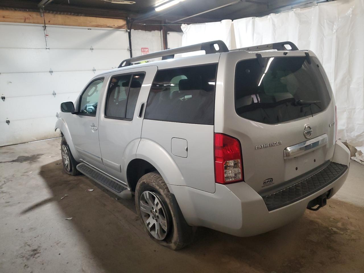 2012 Nissan Pathfinder S - Фото 2