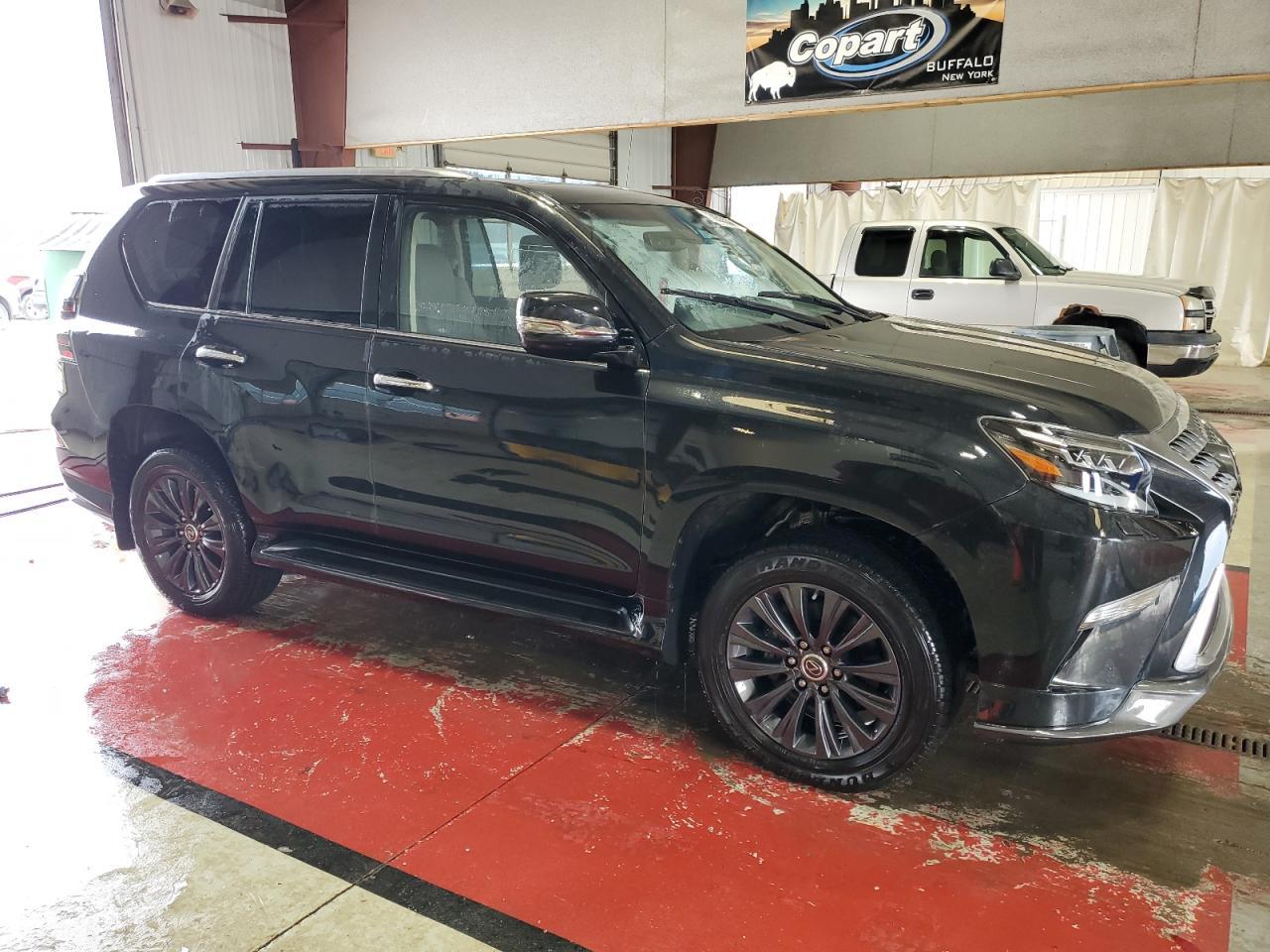 2023 Lexus Gx 460 - Image 4