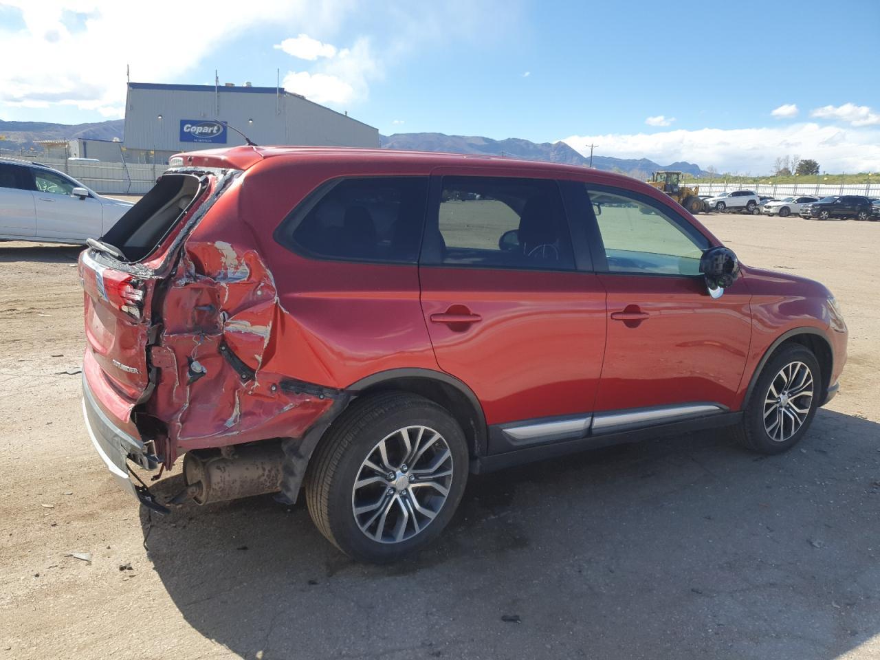2016 Mitsubishi Outlander Es - Image 3