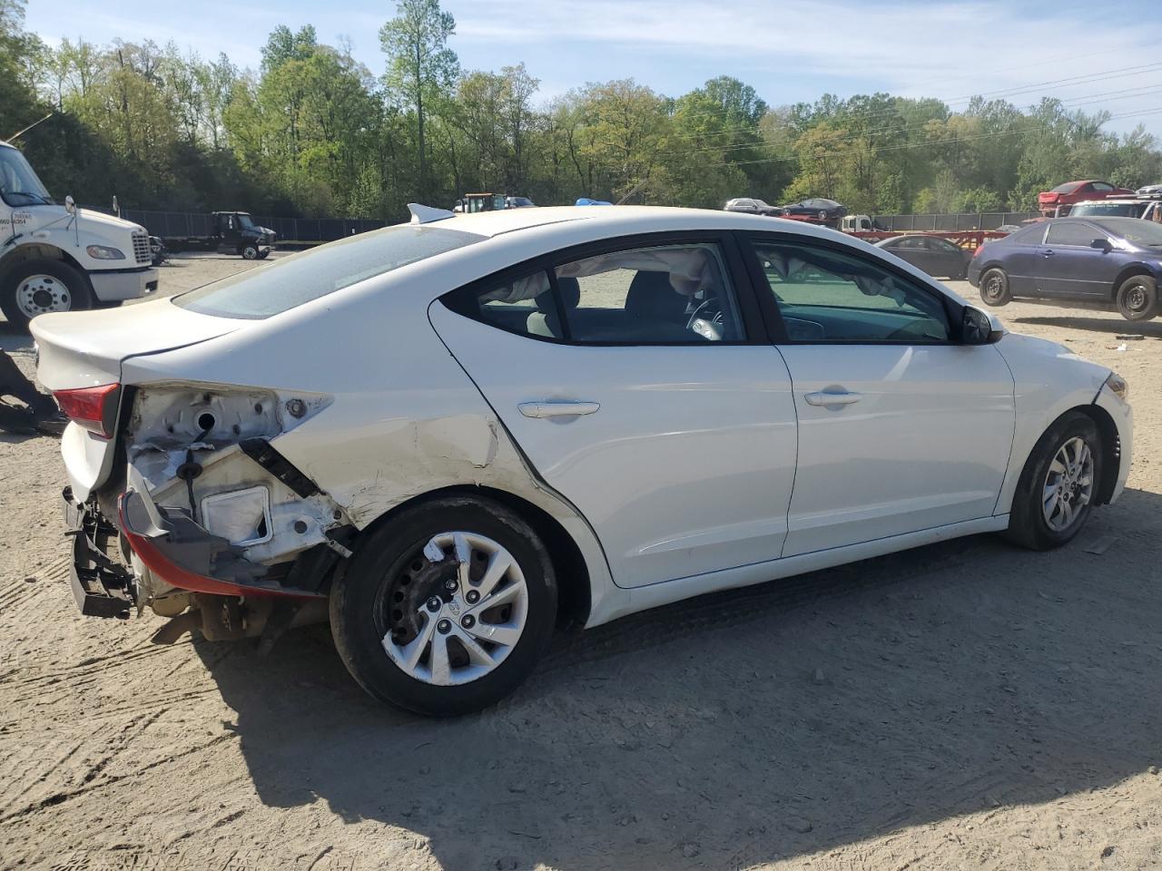2017 Hyundai Elantra Se - Фото 3