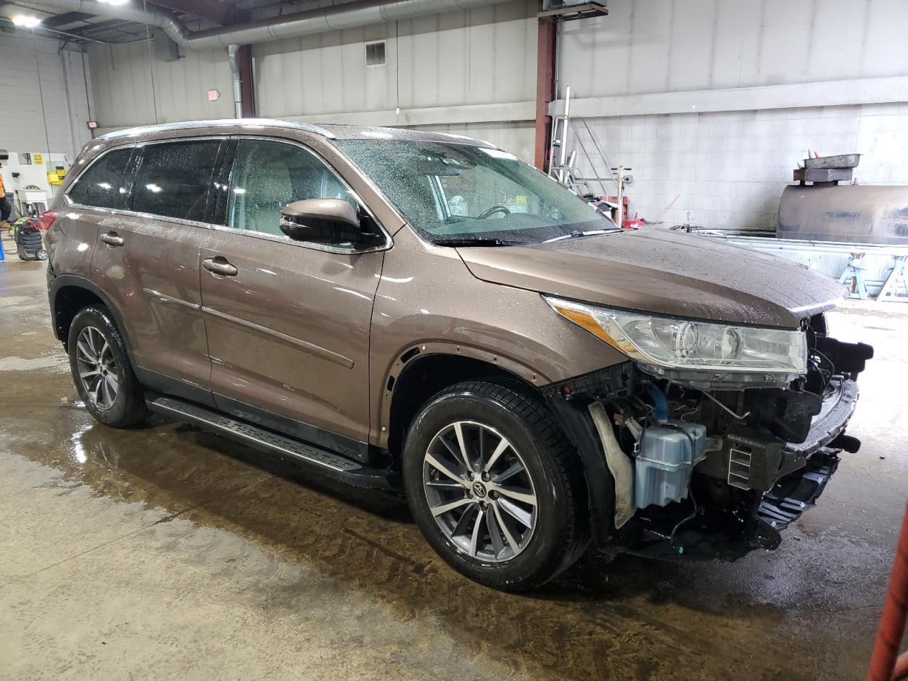 2019 Toyota Highlander Xle - Фото 4