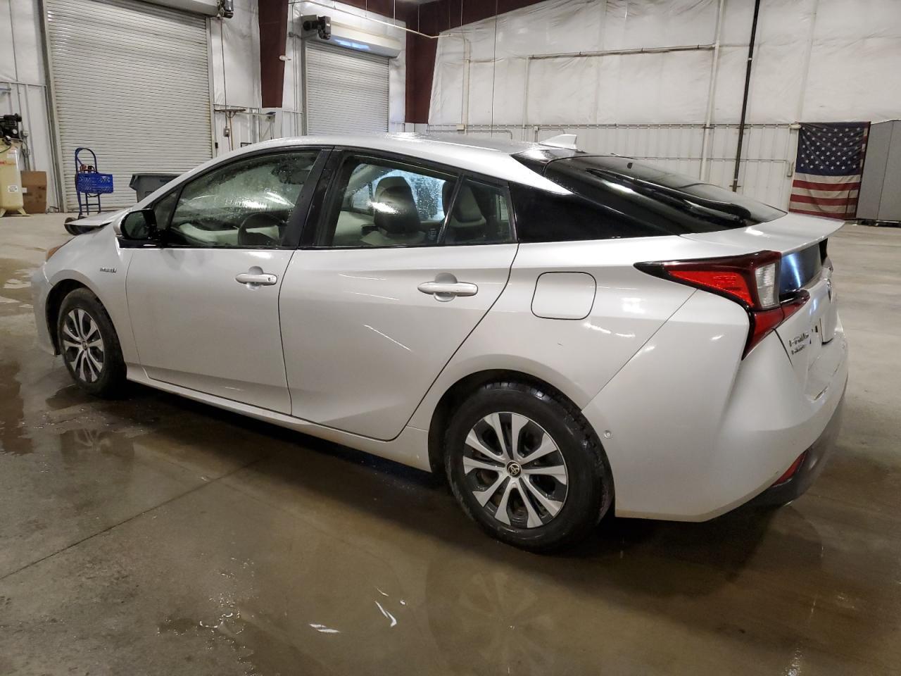 2019 Toyota Prius - Фото 2