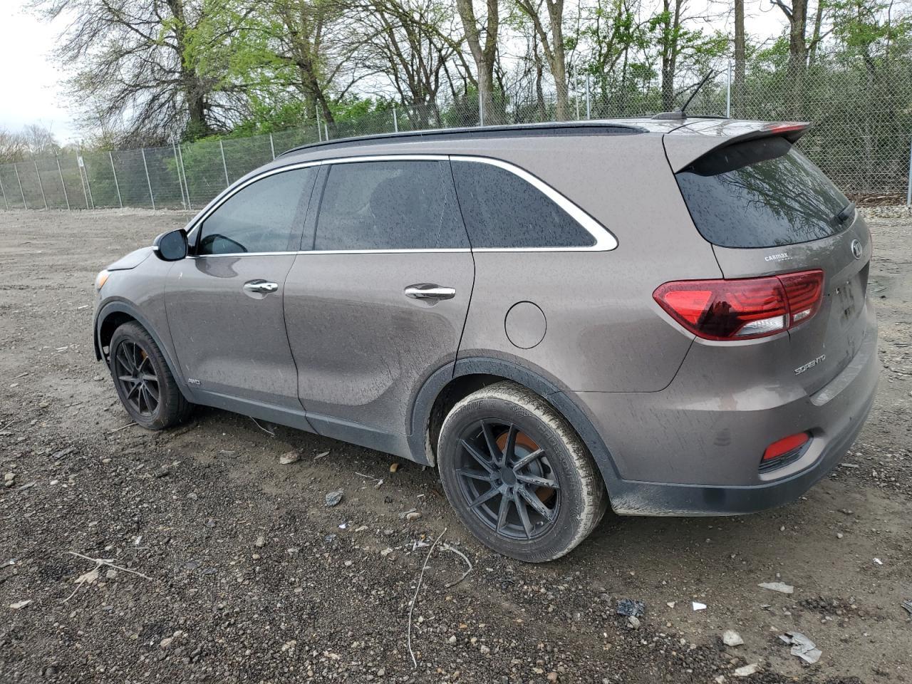 2020 Kia Sorento S - Фото 2