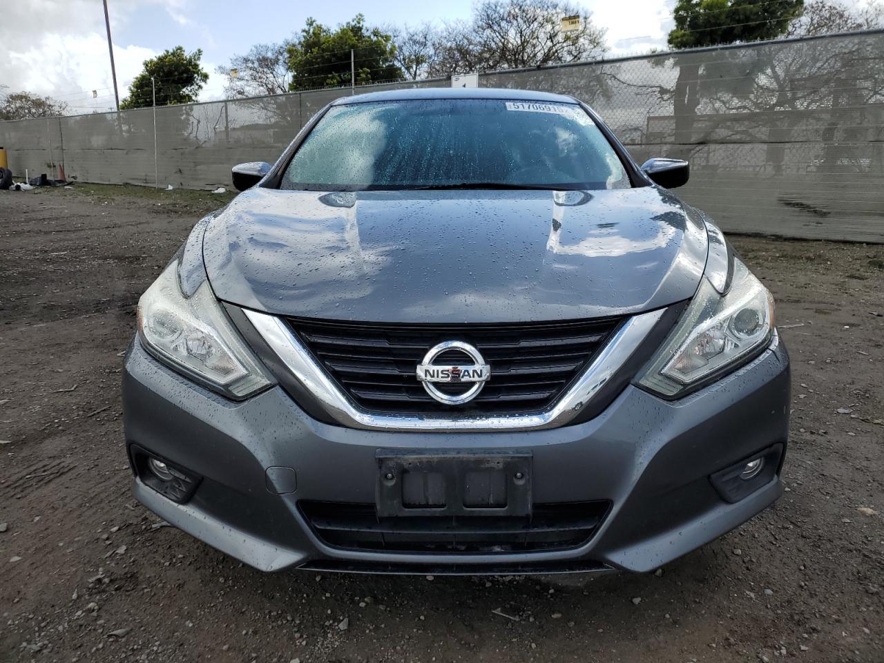 2016 Nissan Altima 2.5 - Image 5