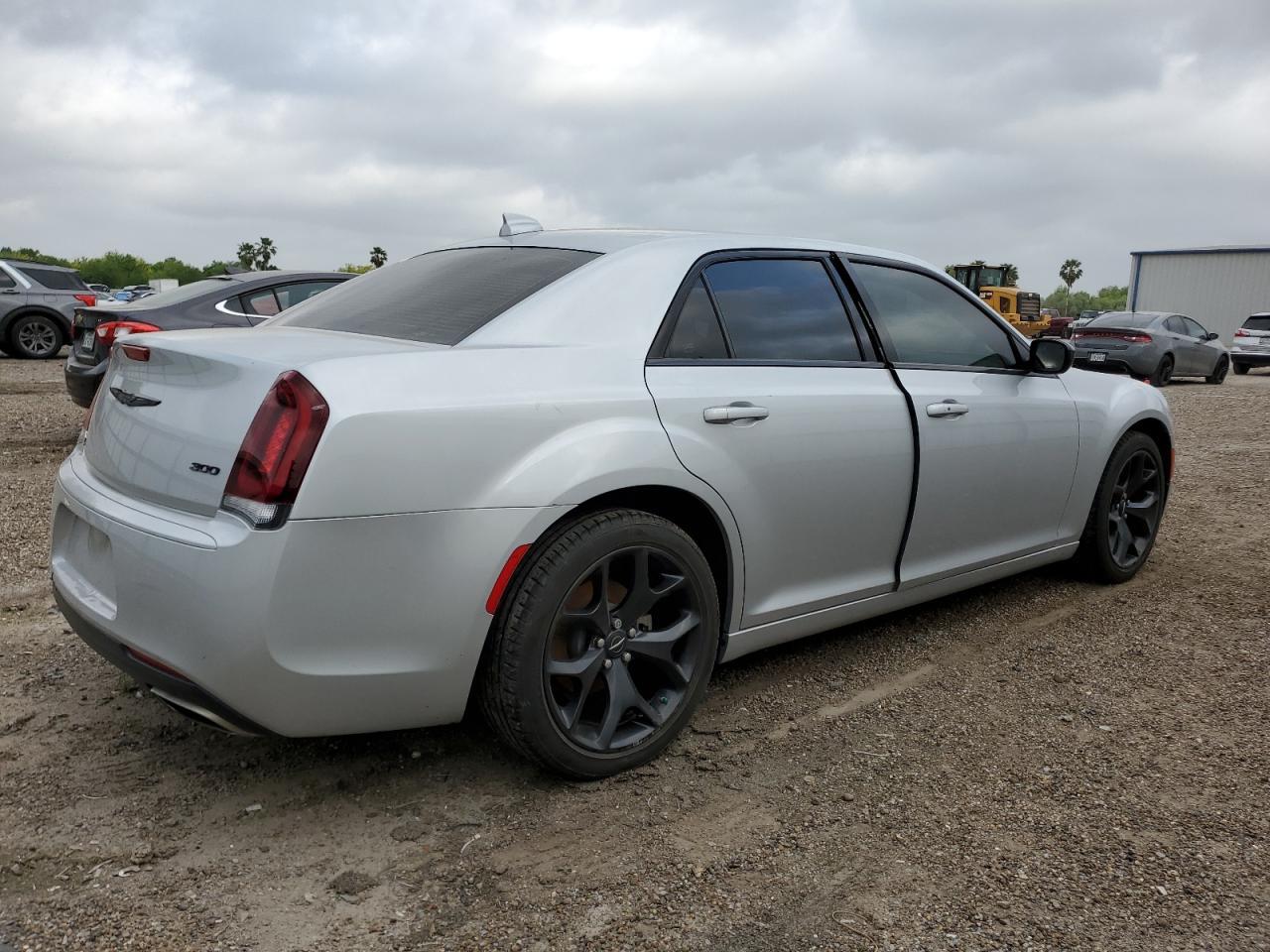 2023 Chrysler 300 Touring - Image 3