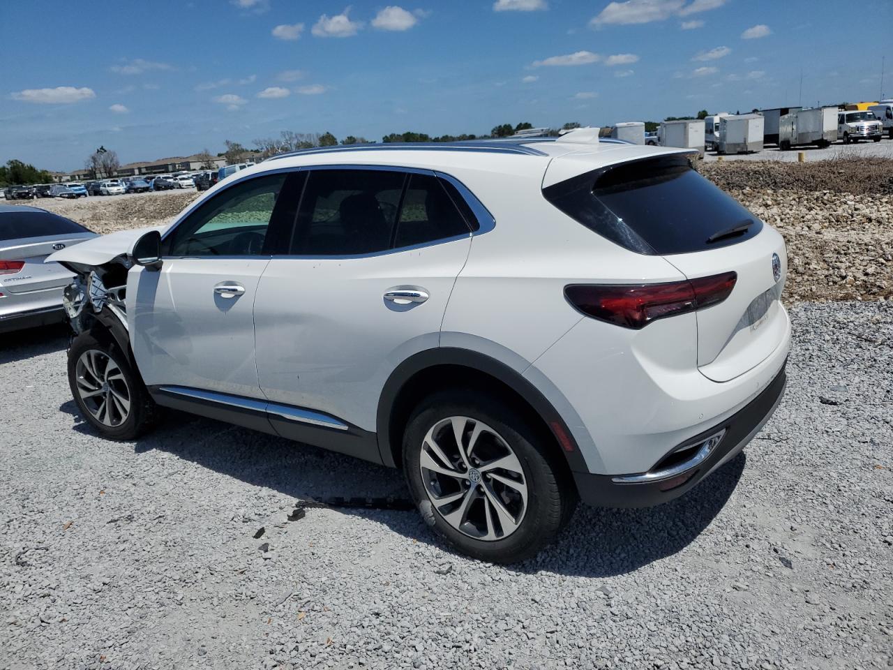 2022 Buick Envision Essence - Image 2