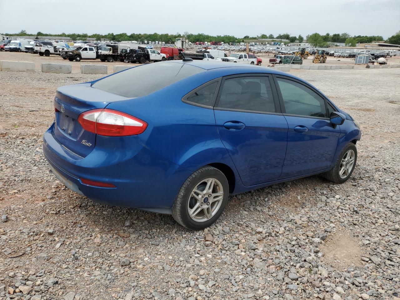 2019 Ford Fiesta Se - Image 3