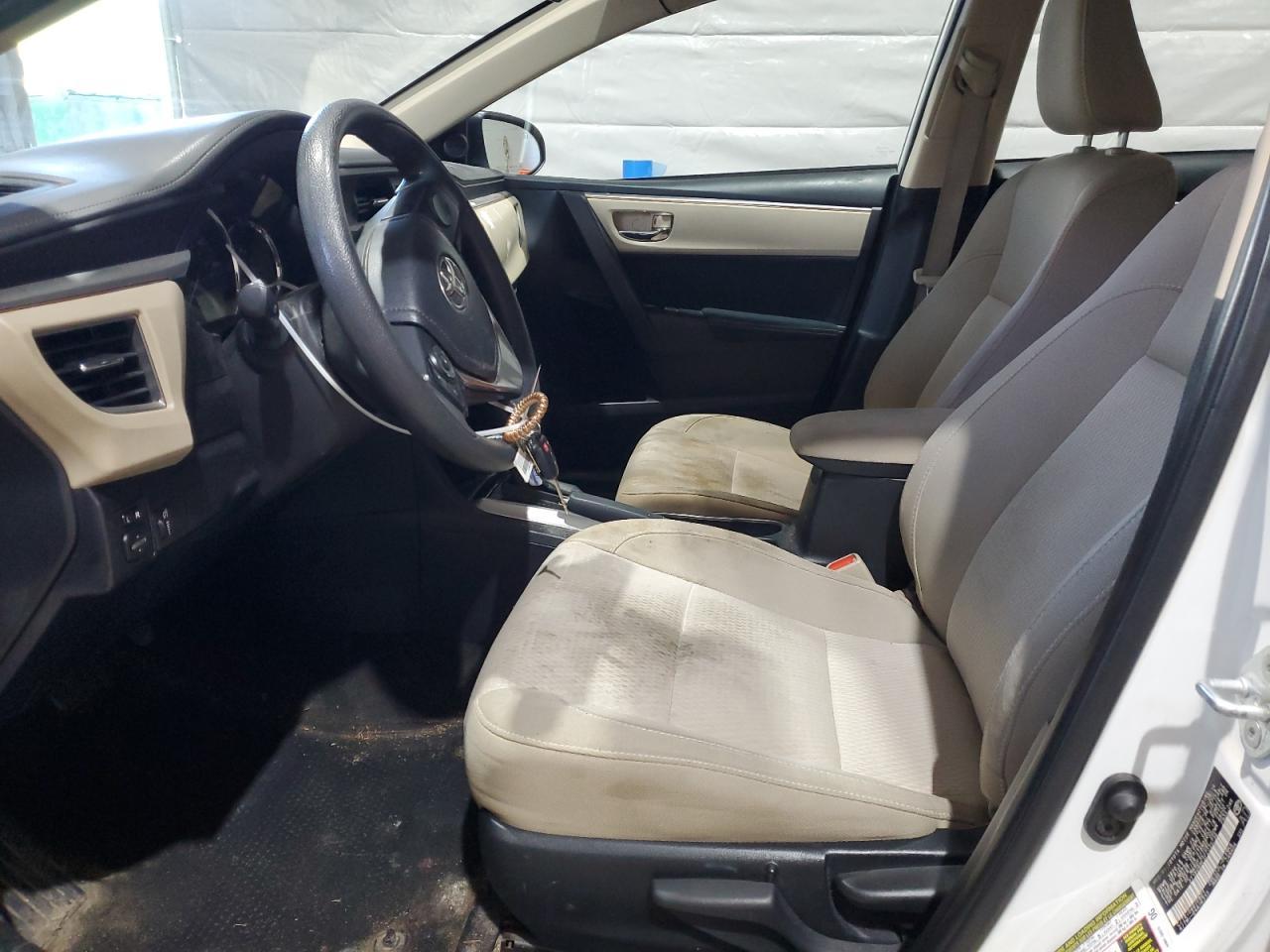 2015 Toyota Corolla L - Фото 7