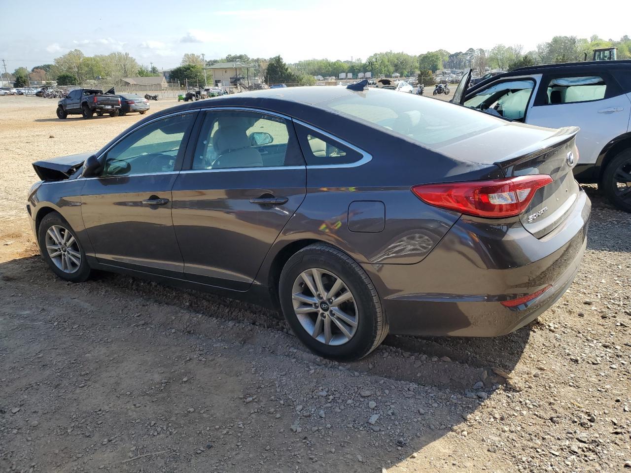 2017 Hyundai Sonata Se - Фото 2