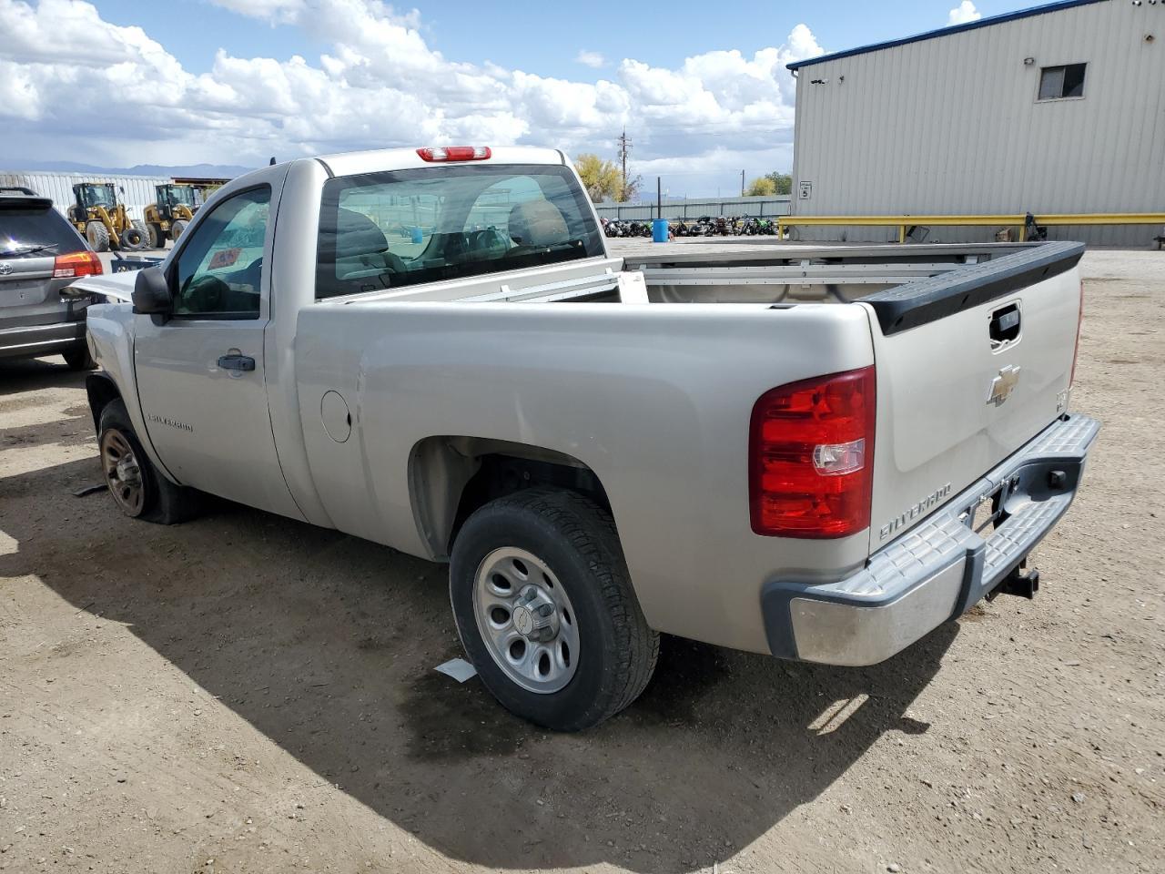 2008 Chevrolet Silverado C1500 - Фото 2