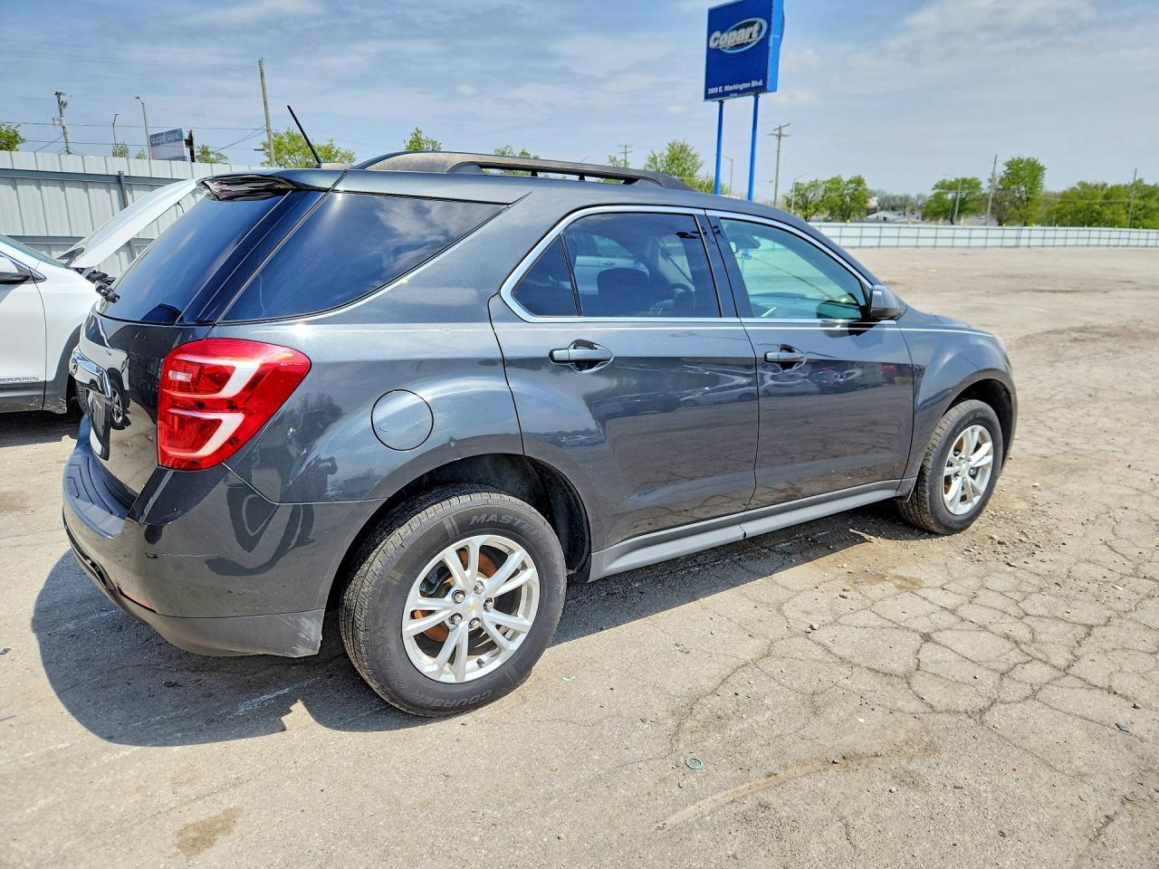 2017 Chevrolet Equinox Lt - Image 3