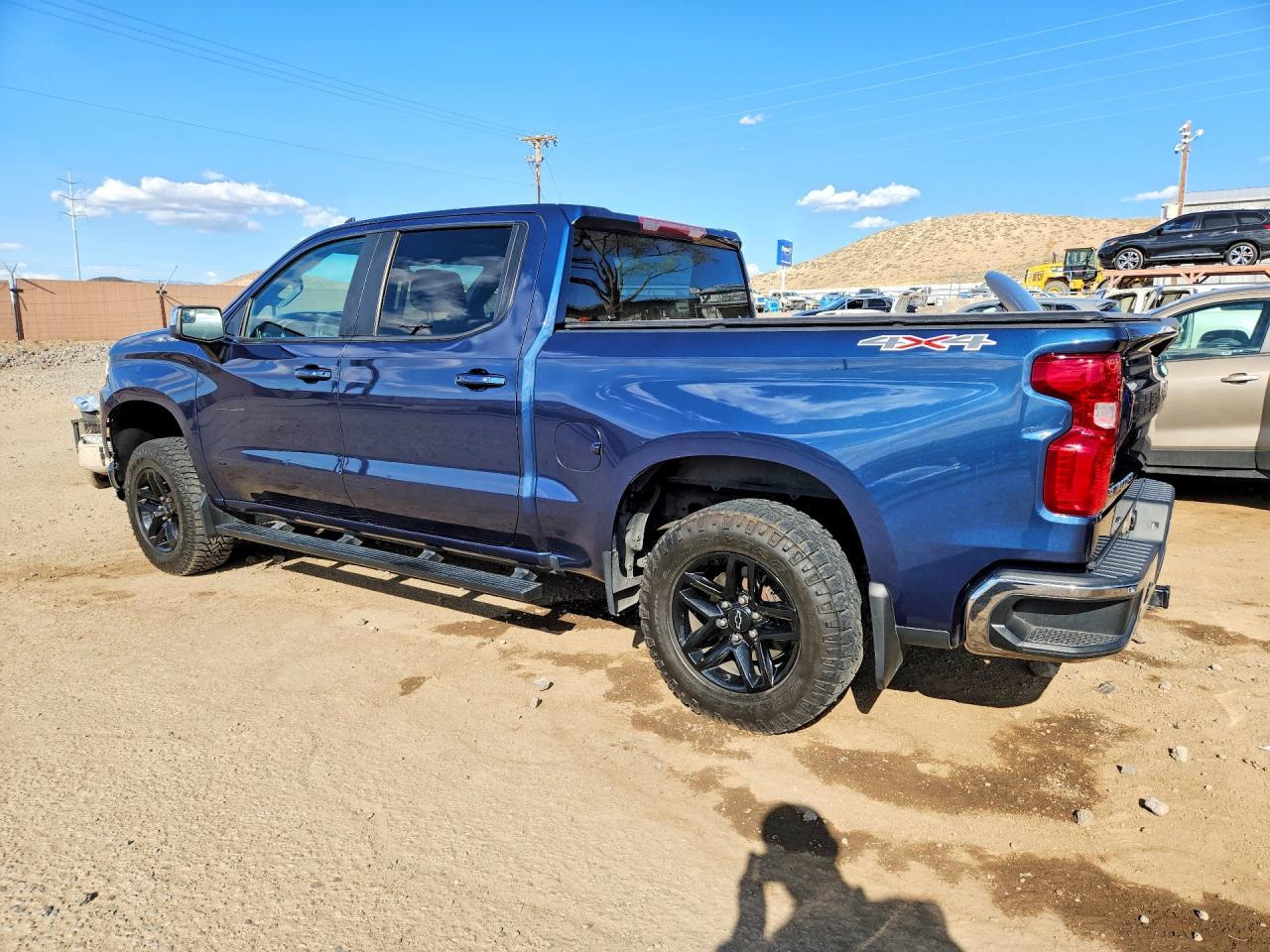 2019 Chevrolet Silverado K1500 Lt - Image 2