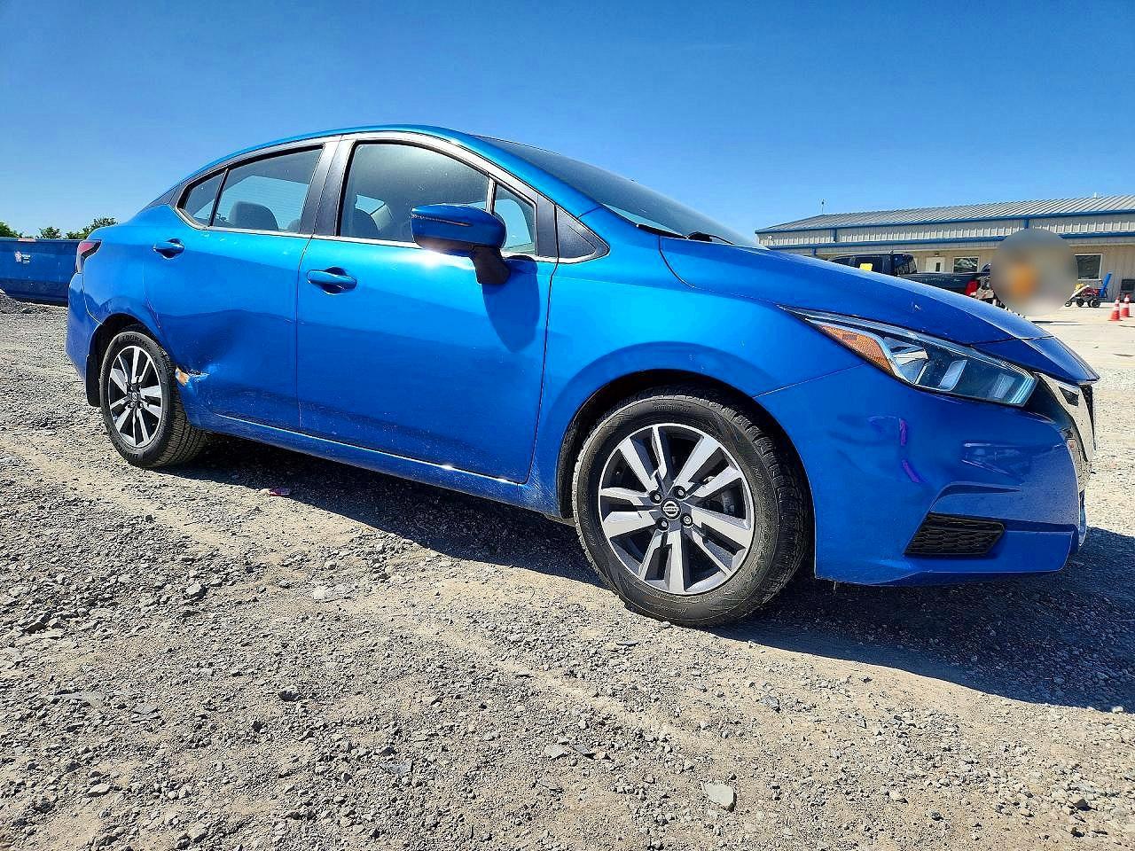 2020 Nissan Versa Sv - Image 4