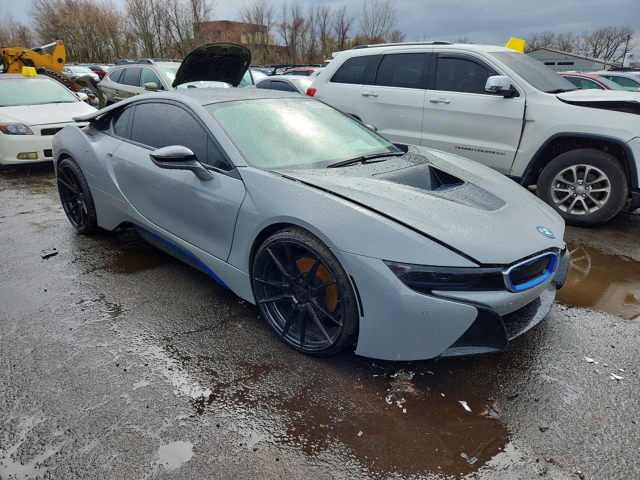 2016 BMW I8 - Фото 4