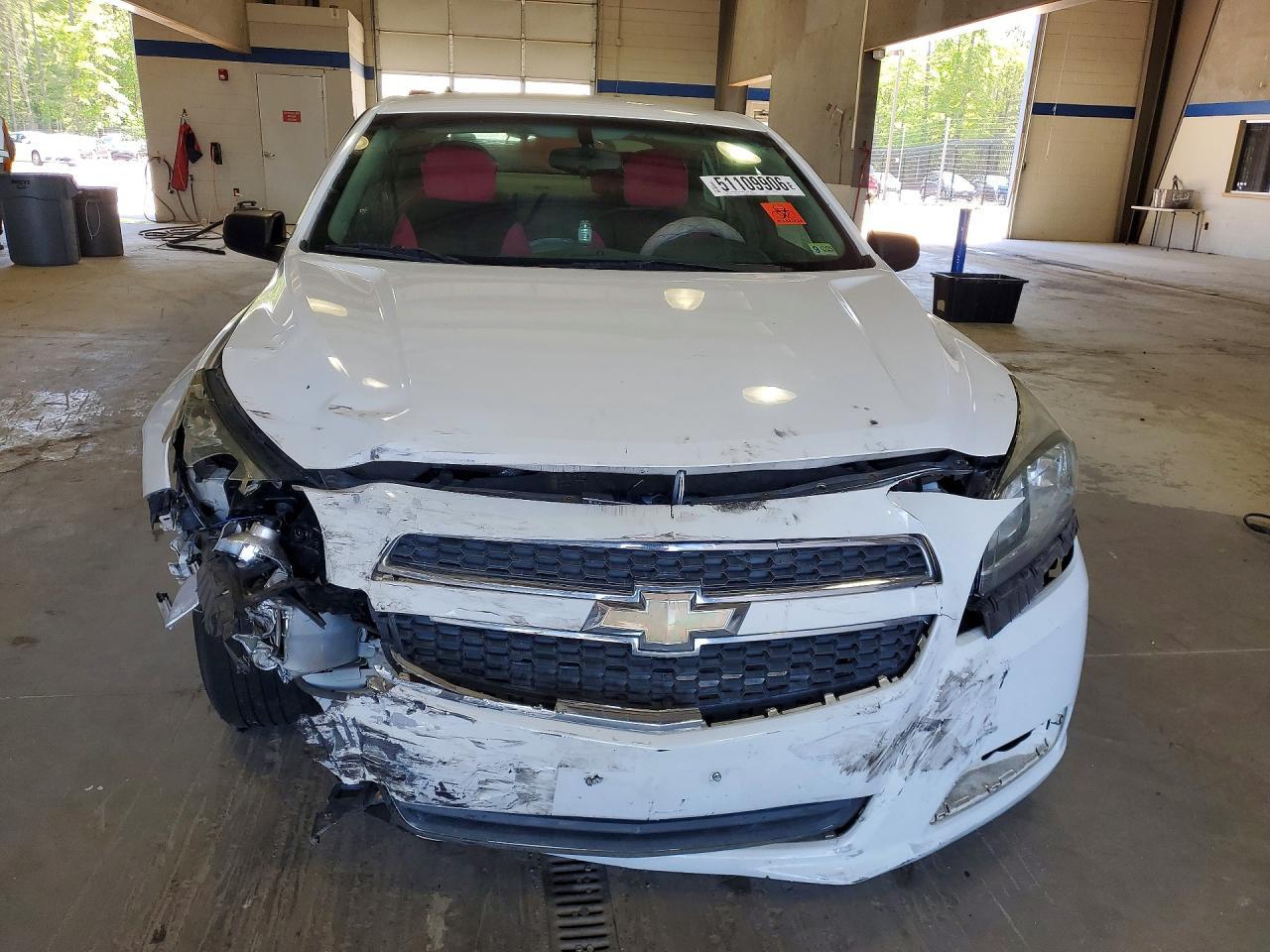 2013 Chevrolet Malibu - Image 5