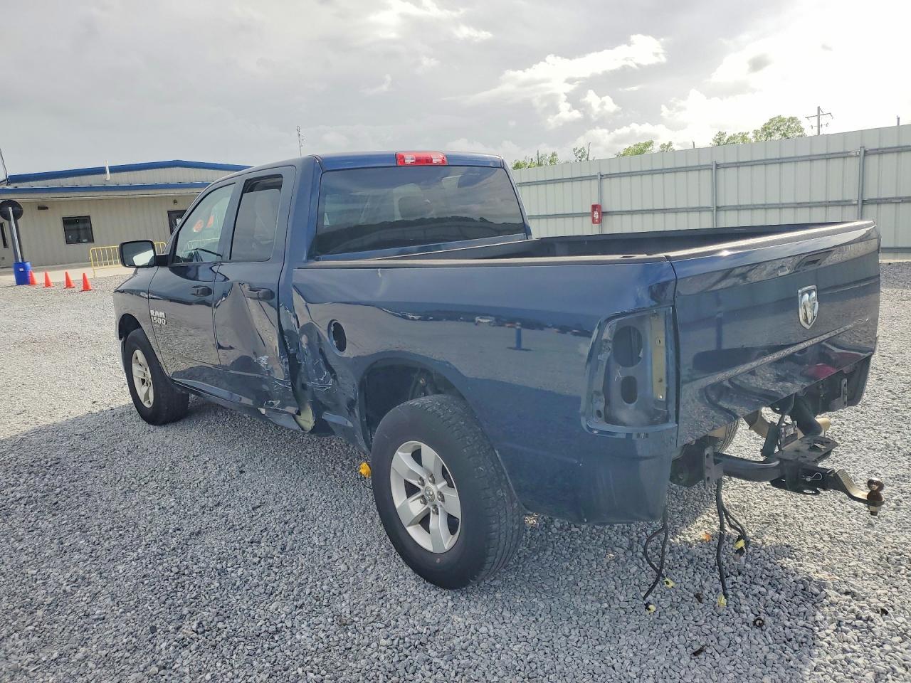2019 Ram 1500 Classic Tradesman - Фото 2