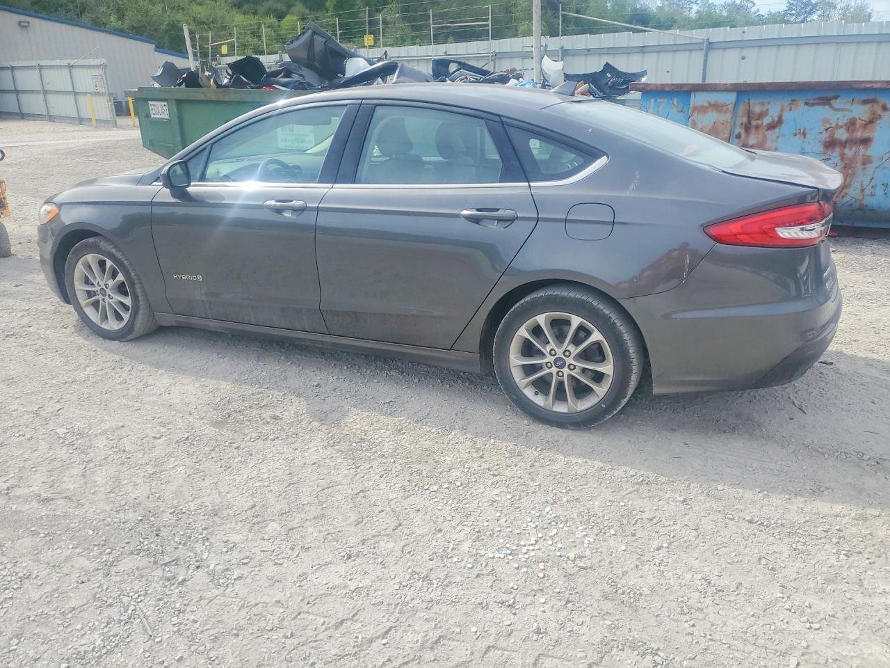2019 Ford Fusion Se - Фото 2