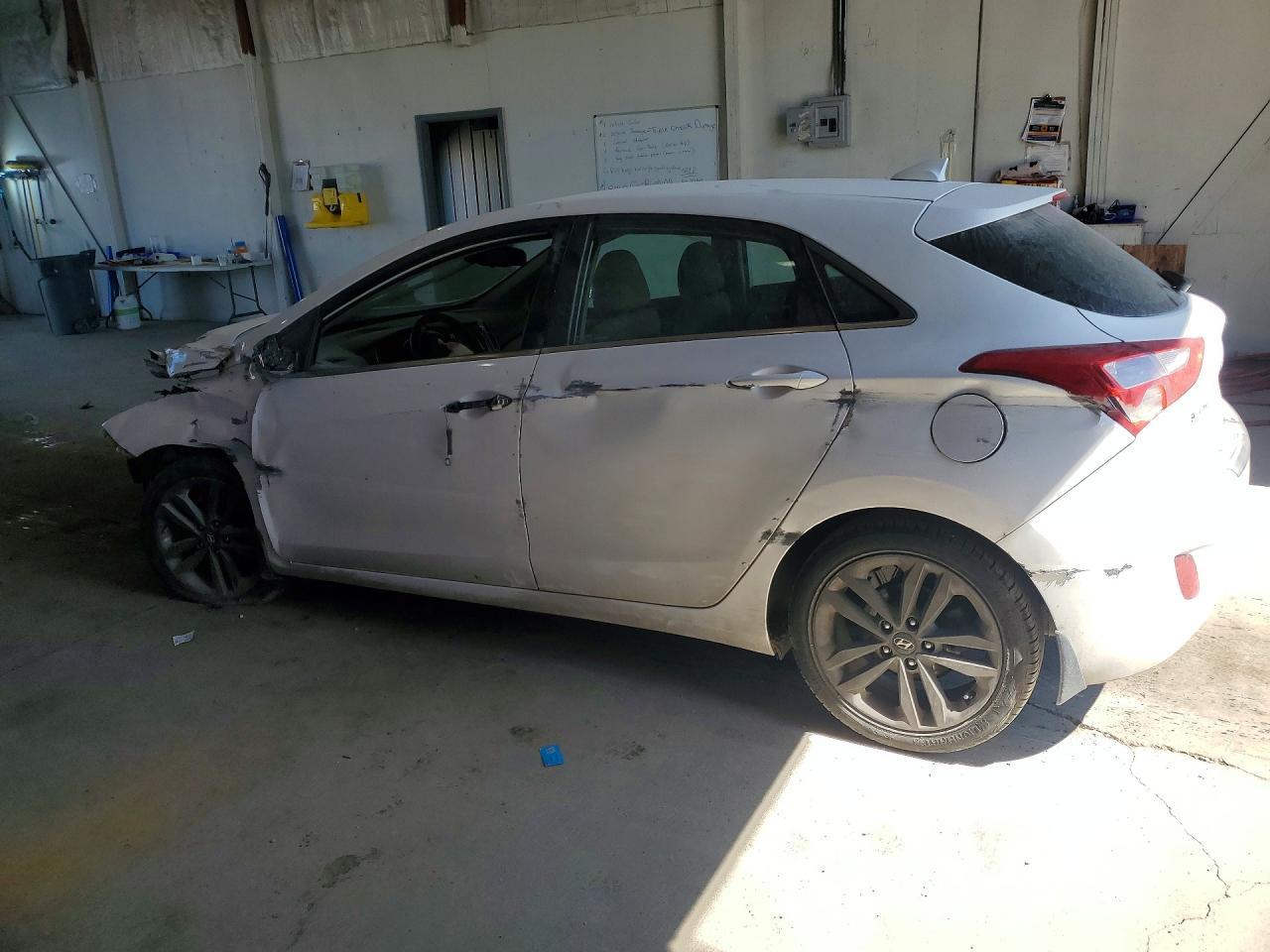 2016 Hyundai Elantra Gt Base - Фото 2