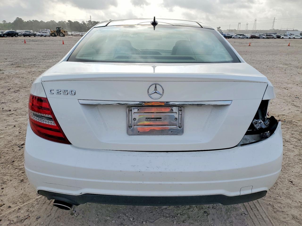 2014 Mercedes-Benz C 250 - Фото 6
