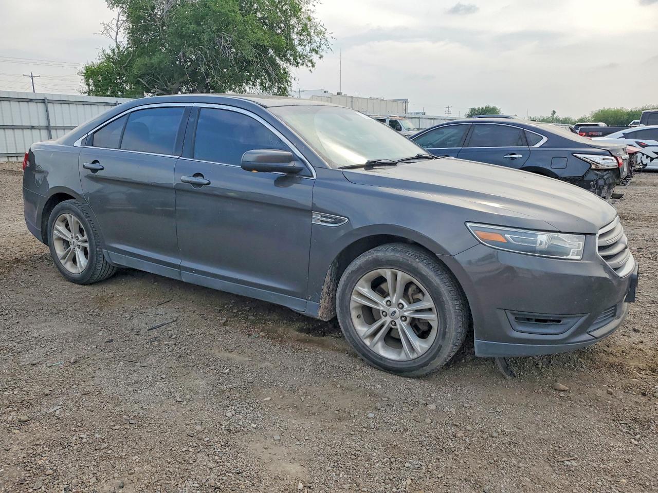 2016 Ford Taurus Sel - Фото 4