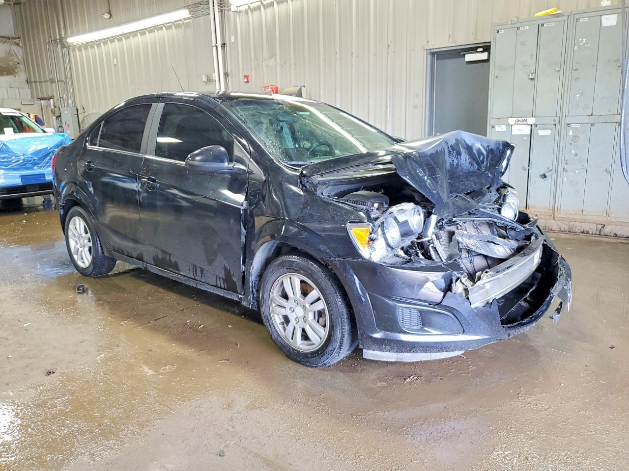 2016 Chevrolet Sonic Lt - Фото 4