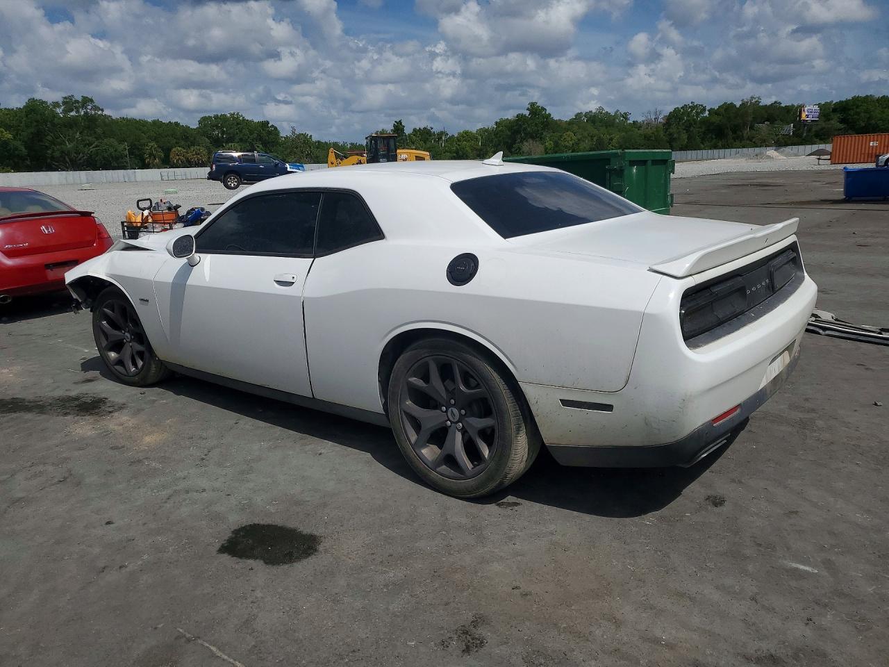 2018 Dodge Challenger R - Image 2
