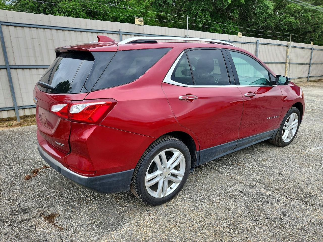 2018 Chevrolet Equinox Premier - Image 3