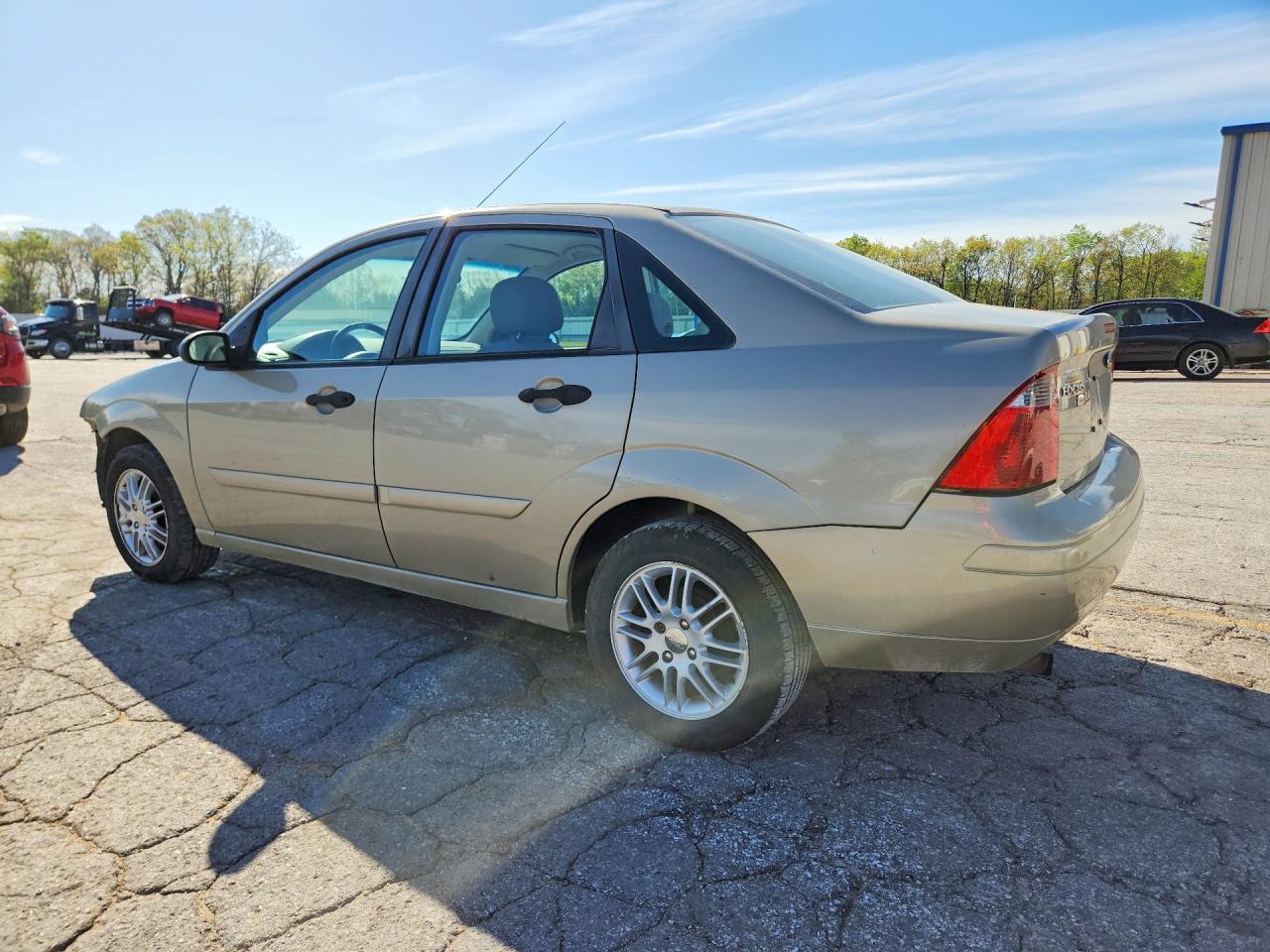 2007 Ford Focus Zx4 - Image 2