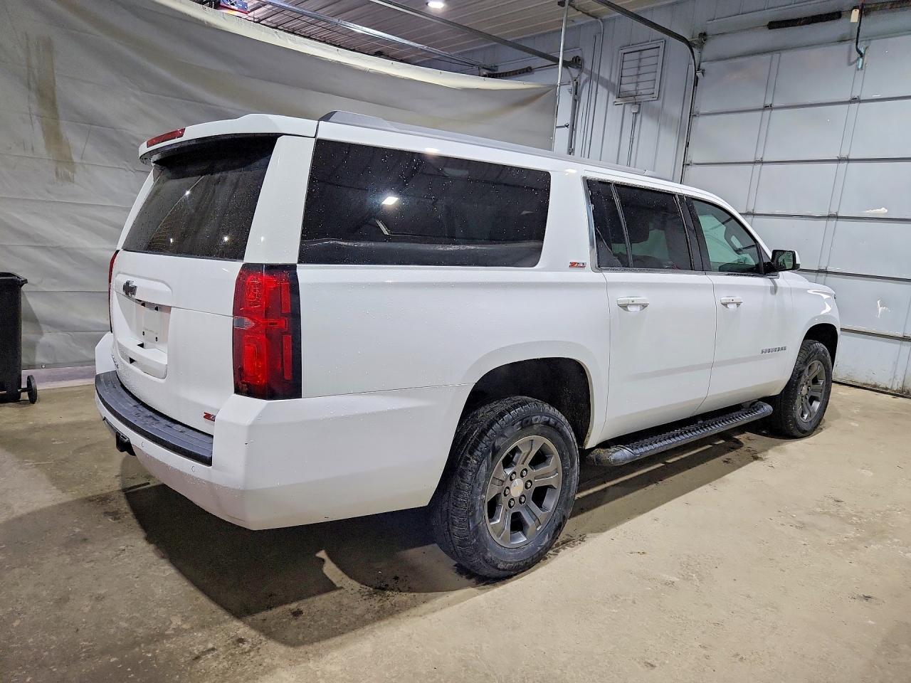 2019 Chevrolet Suburban K1500 Lt - Image 3