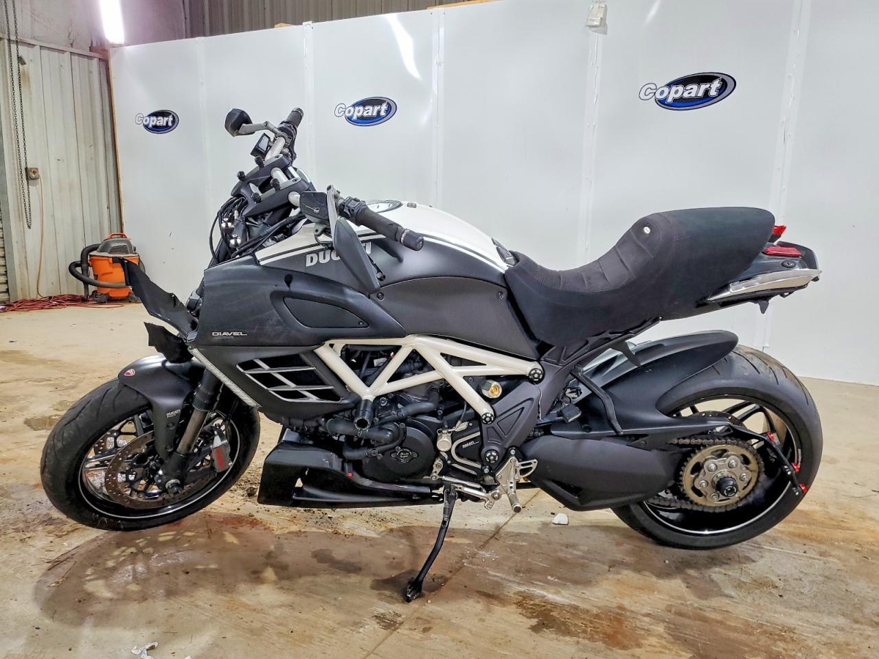 2013 Ducati Diavel - Фото 3