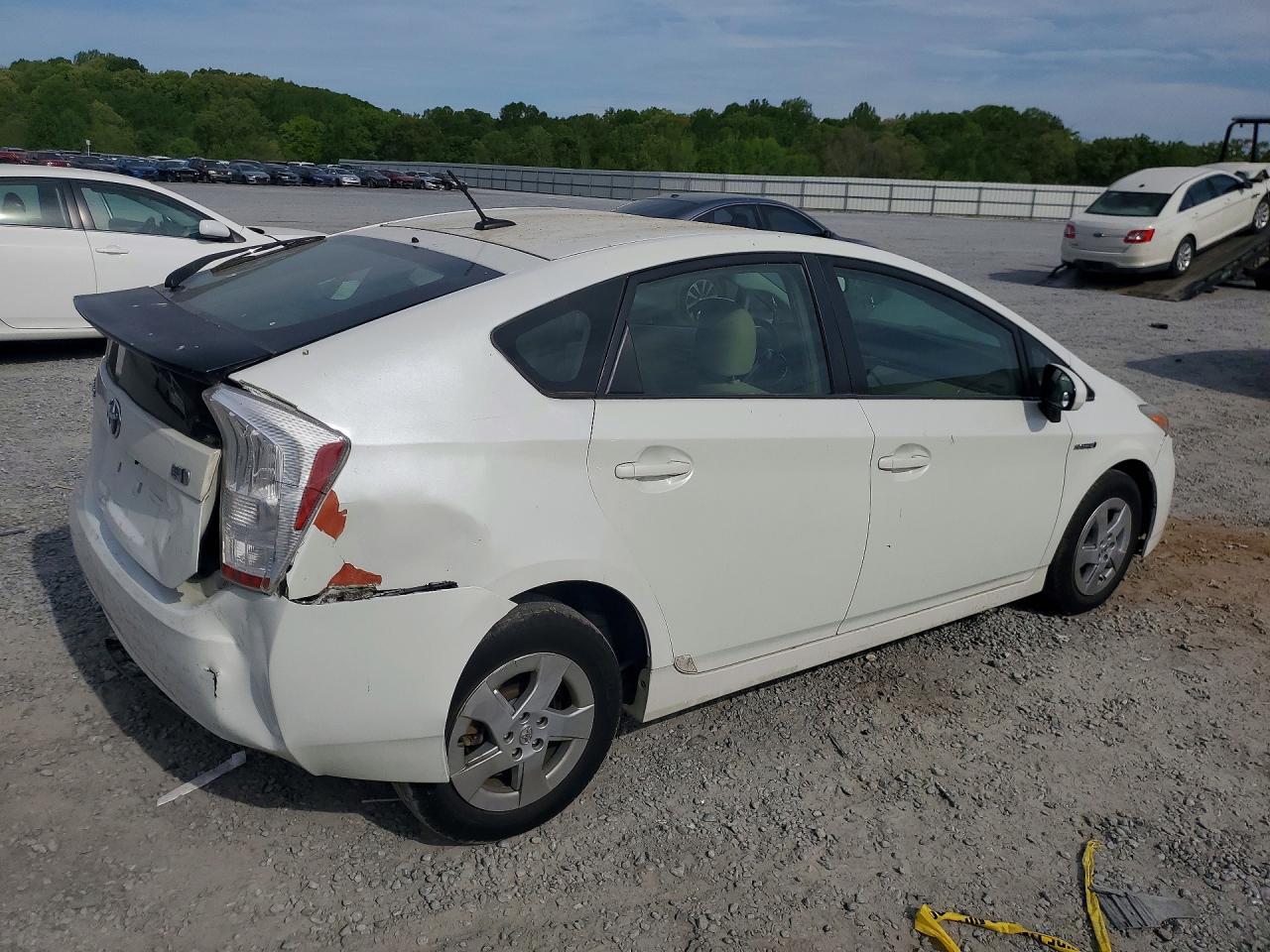 2011 Toyota Prius Two - Фото 3