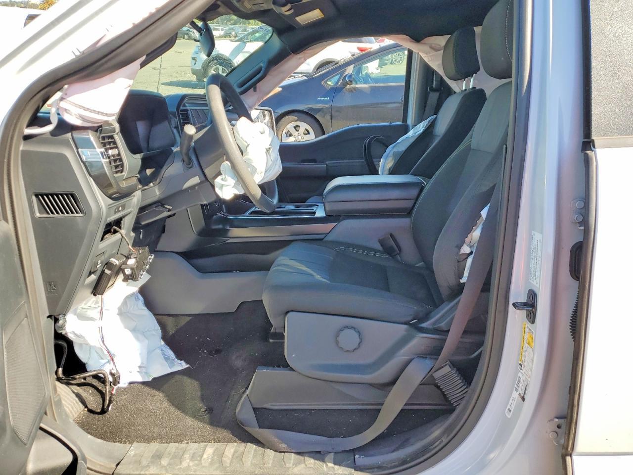 2025 Ford F150 - Image 7
