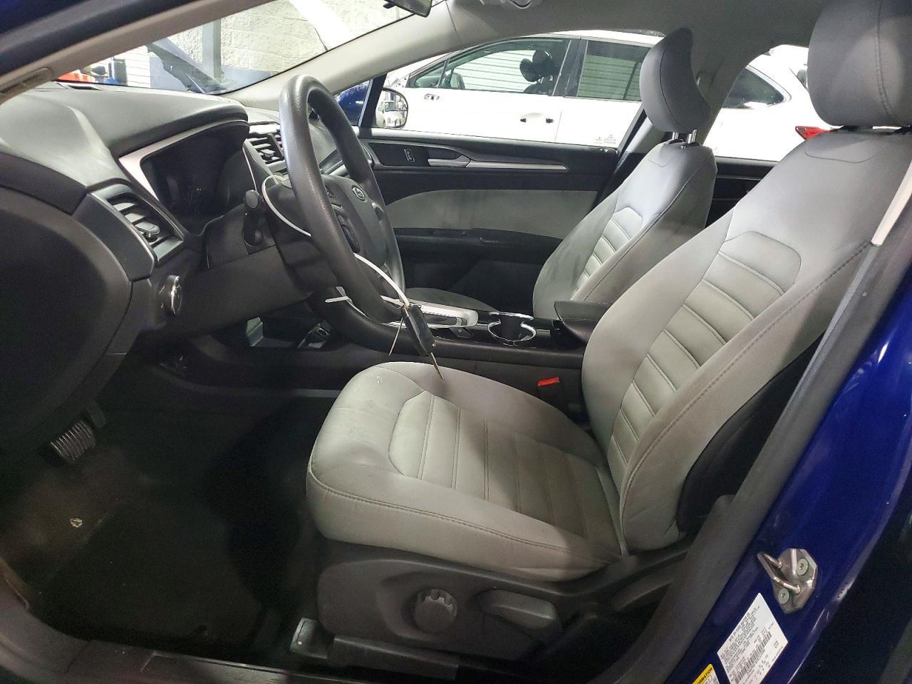 2015 Ford Fusion S - Фото 7