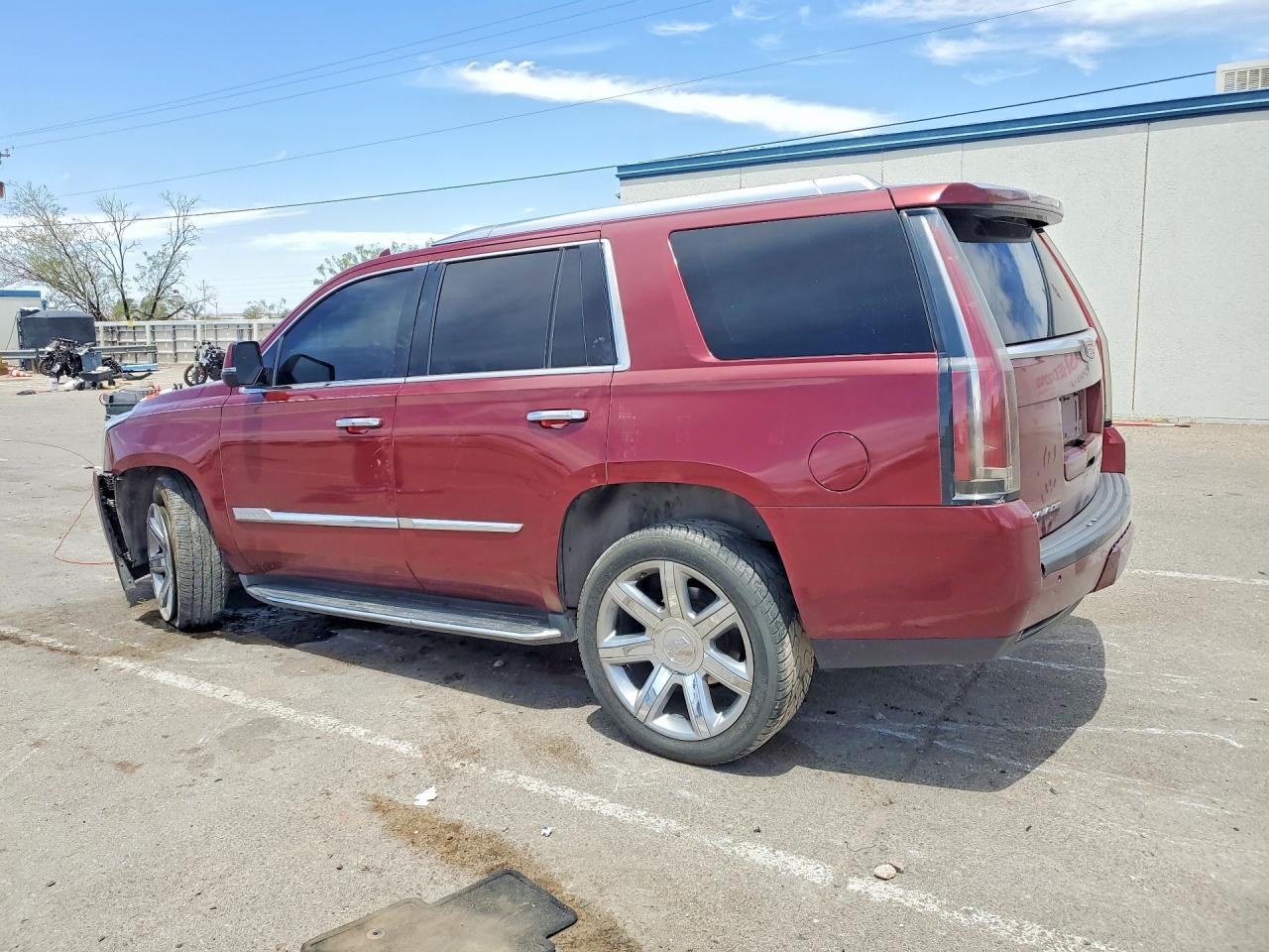 2016 Cadillac Escalade Luxury - Фото 2