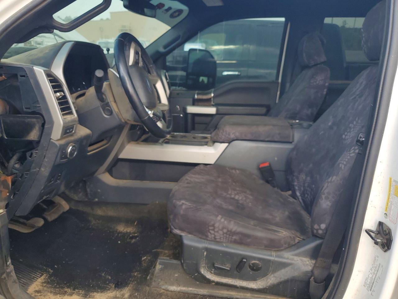 2022 Ford F350 Super Duty - Фото 7