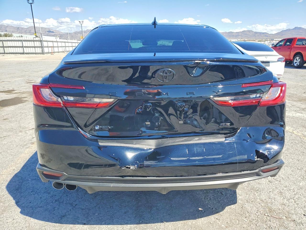 2025 Toyota Camry Se - Фото 6