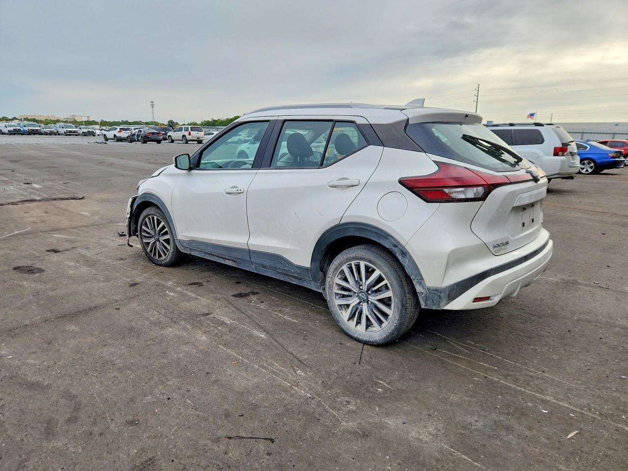 2023 Nissan Kicks Sv - Фото 2
