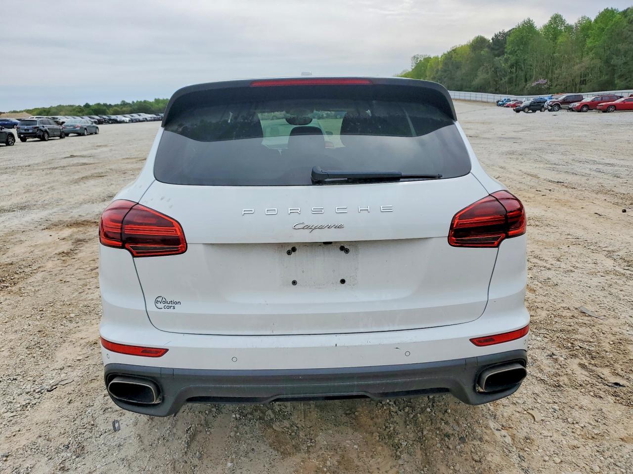 2018 Porsche Cayenne - Image 6
