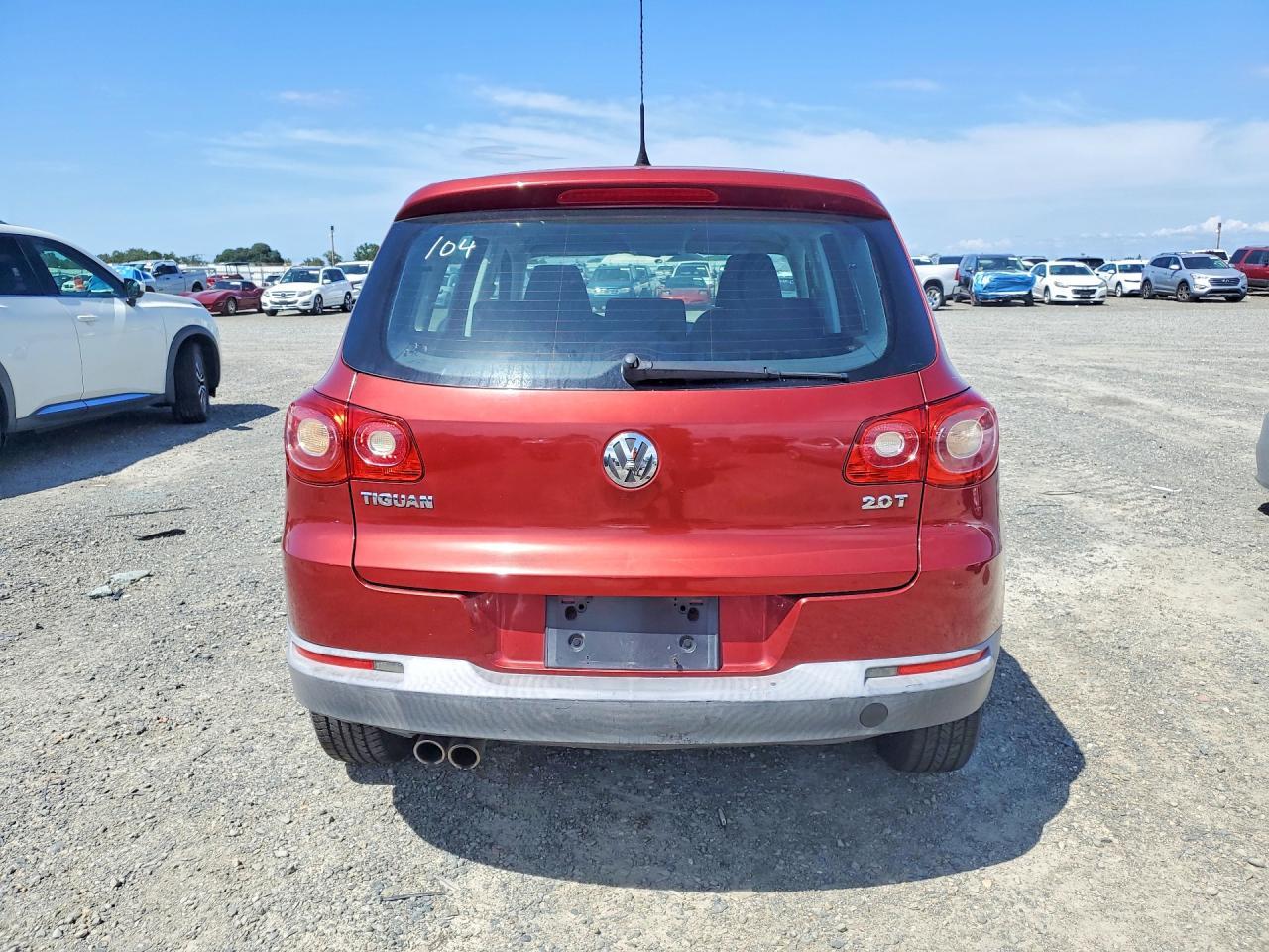 2010 Volkswagen Tiguan S - Фото 6