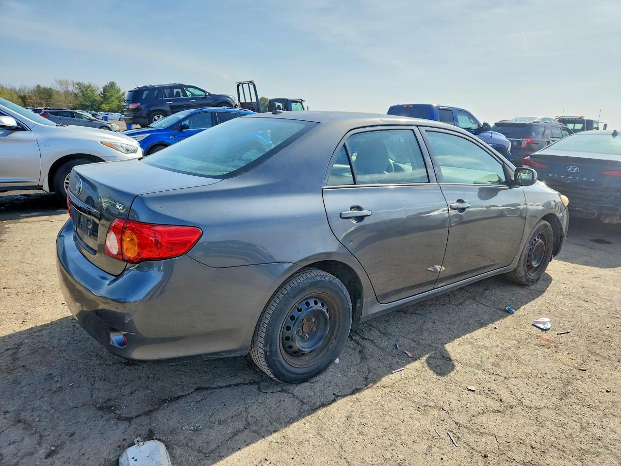 2010 Toyota Corolla Le - Image 3