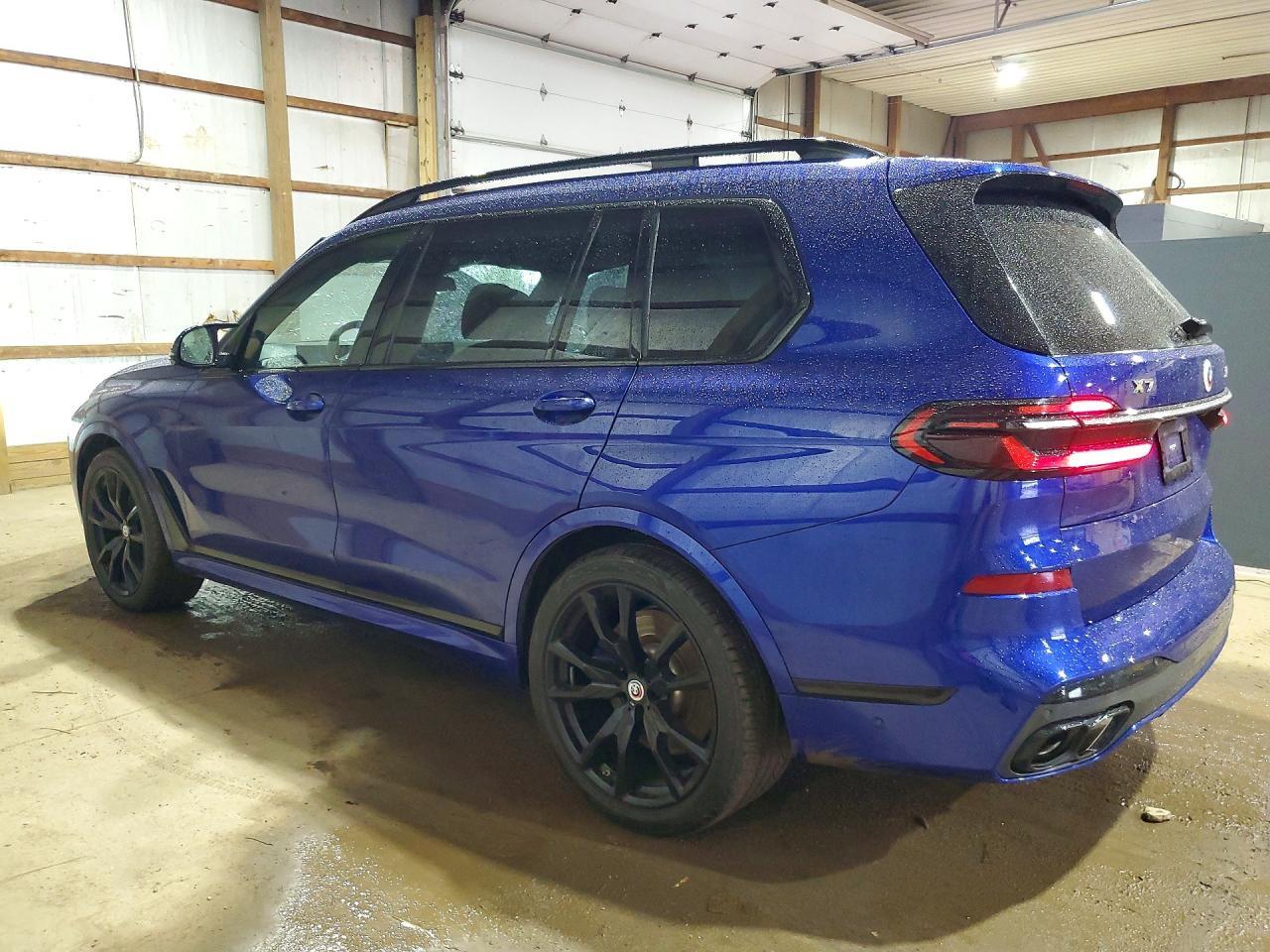 2023 BMW X7 M60I - Фото 2