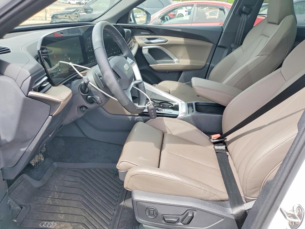 2025 Audi Q5 - Фото 7