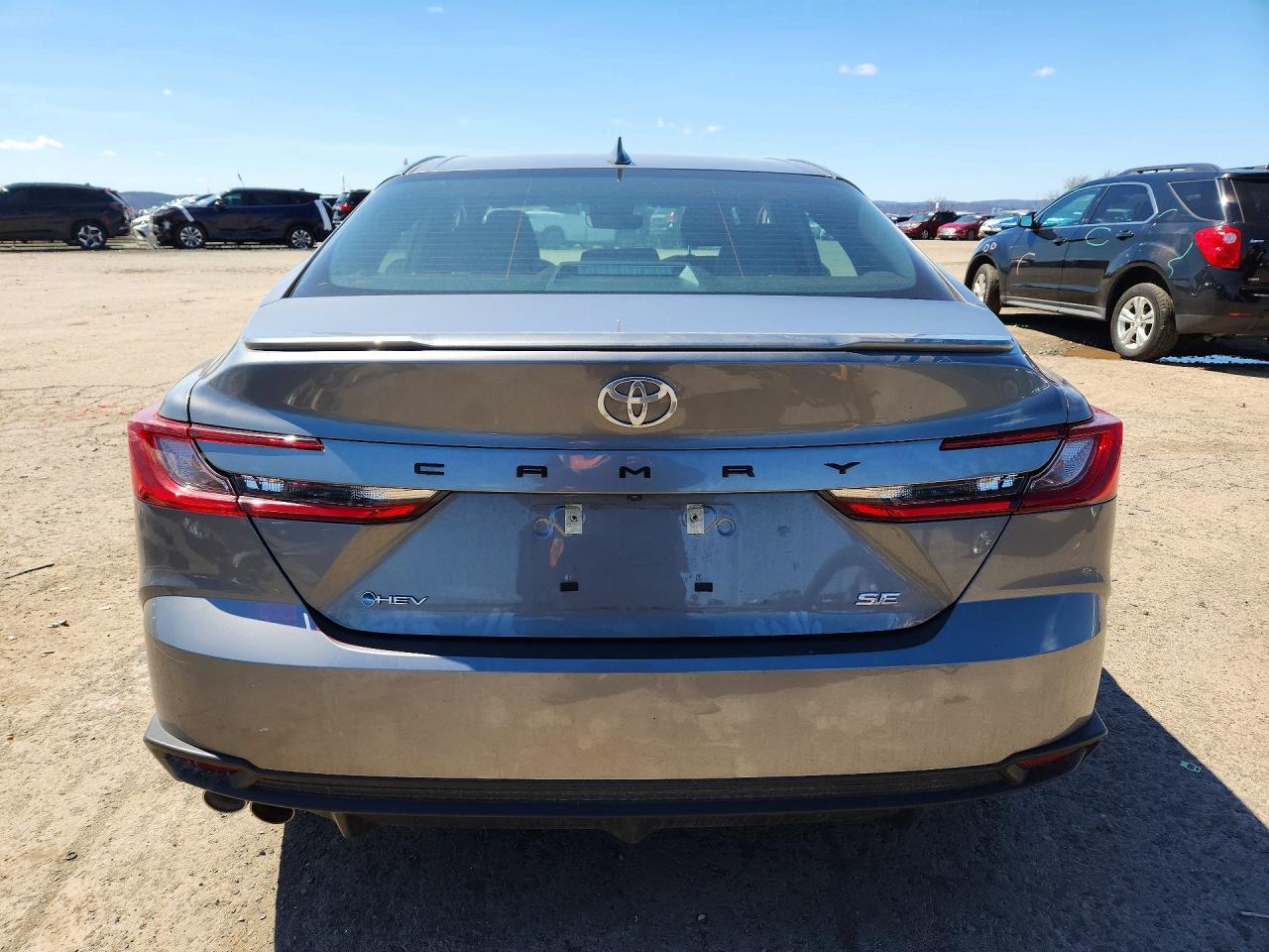 2025 Toyota Camry Se - Image 6