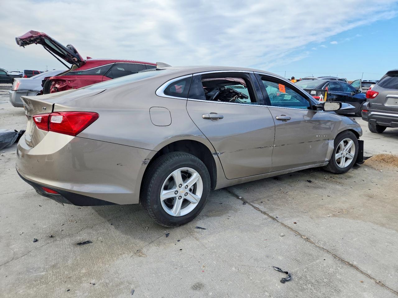 2024 Chevrolet Malibu Lt - Image 3
