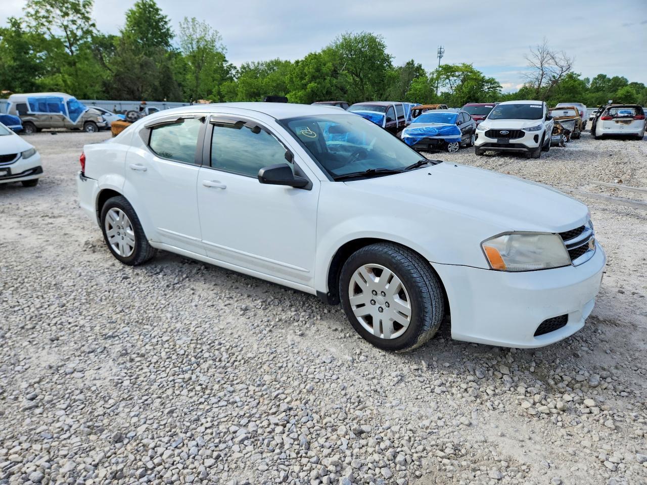 2013 Dodge Avenger - Image 4