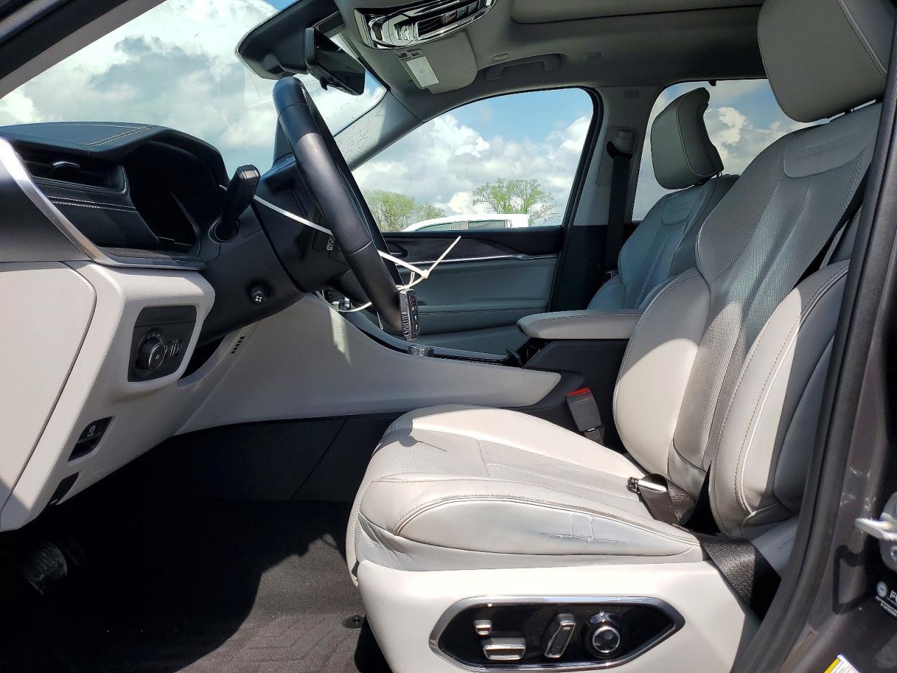2021 Jeep Grand Cherokee L Overland - Image 7